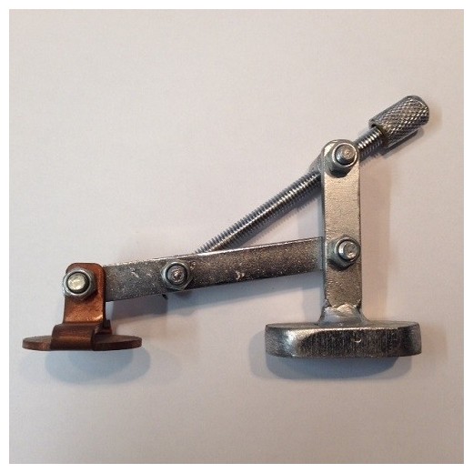 Magnetic plug weld tool
