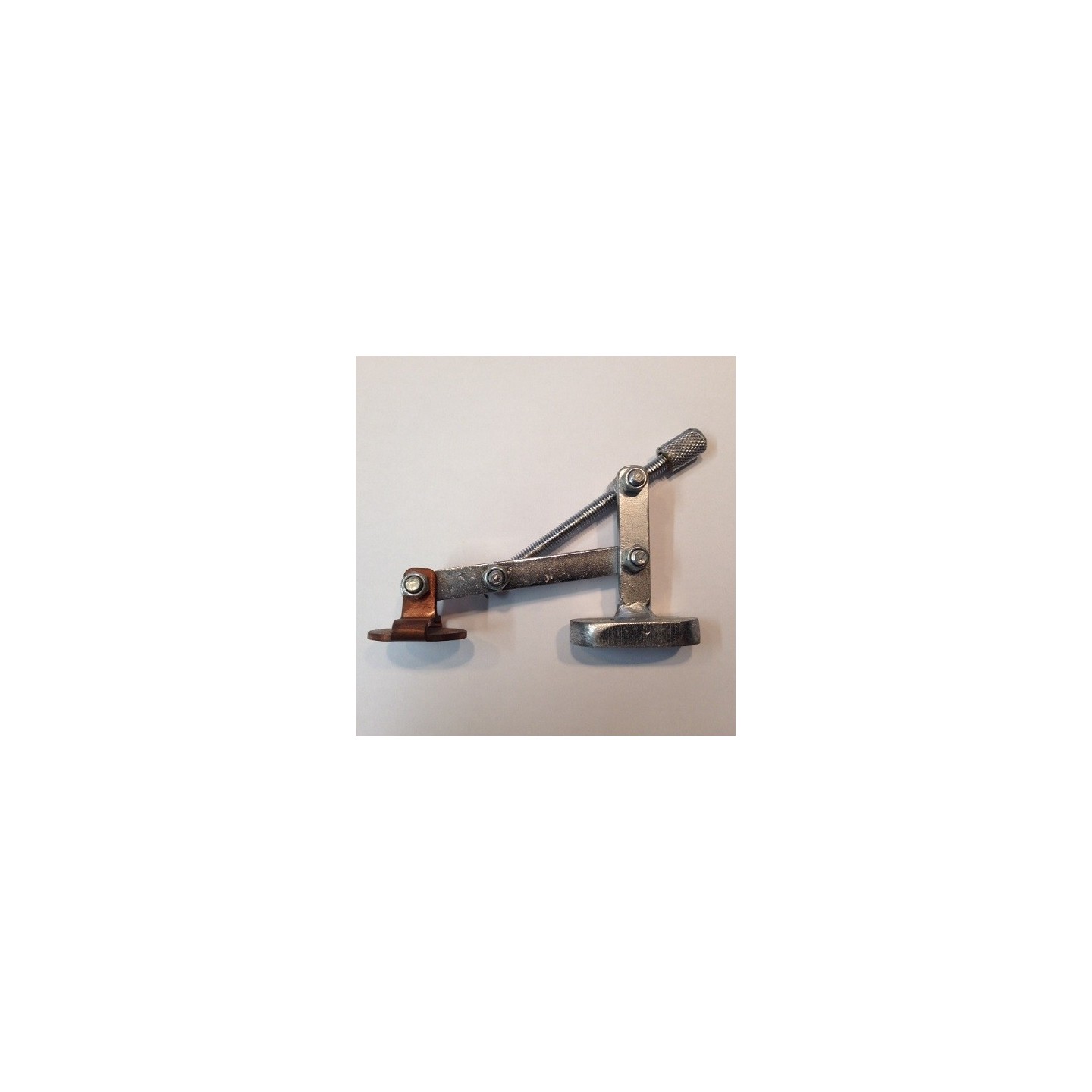 Magnetic plug weld tool