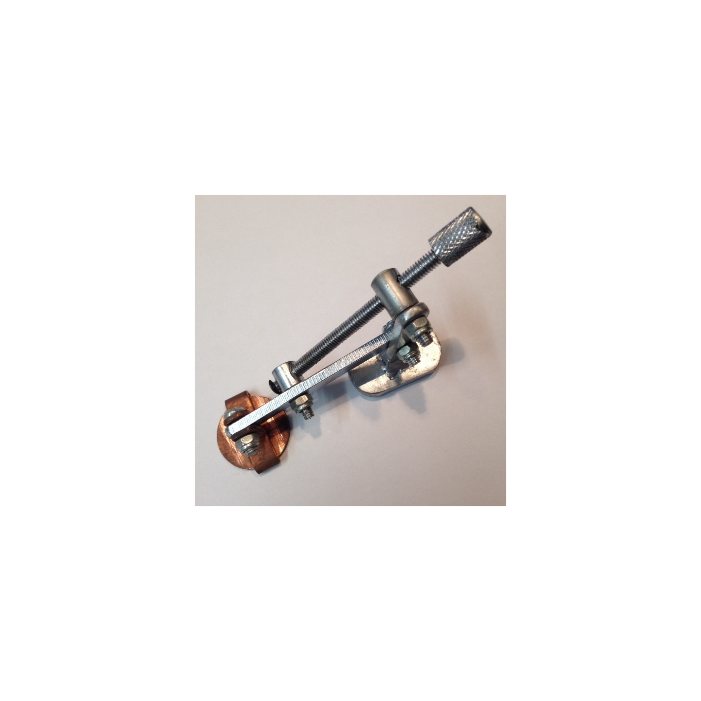 Magnetic plug weld tool