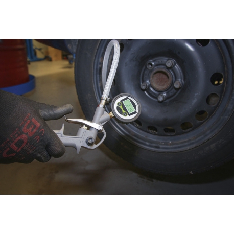 Bandenpomp digitaal | 0 – 8 bar BGS 6794